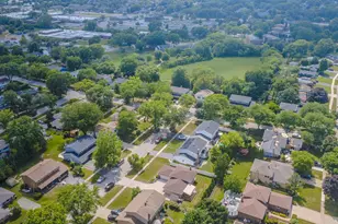 17W544 Sutton Pl, Darien, IL 60561 - Photo 47