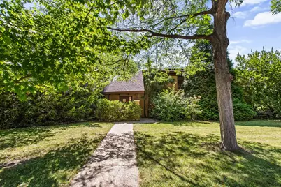 4529 W Columbia Avenue, Lincolnwood, IL 60712 - Photo 1