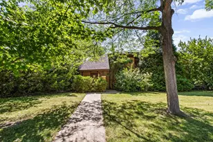 4529 W Columbia Ave, Lincolnwood, IL 60712 - Photo 1