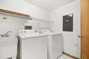 8650 Laporte Ave, Burbank, IL 60459 - Photo 11