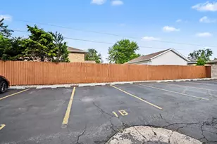 8650 Laporte Ave, Burbank, IL 60459 - Photo 15