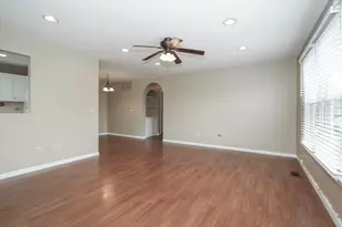 1063 Hampton Harbor, Schaumburg, IL 60193 - Photo 7