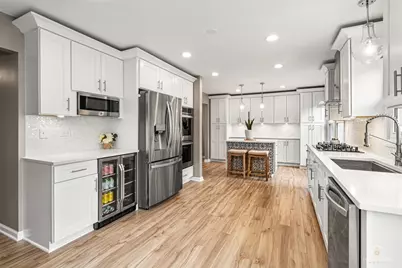 4030 N Parkside Drive, Hoffman Estates, IL 60192 - Photo 19
