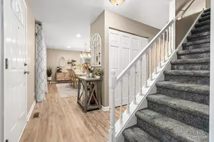 4030 N Parkside Dr, Hoffman Estates, IL 60192 - Photo 5