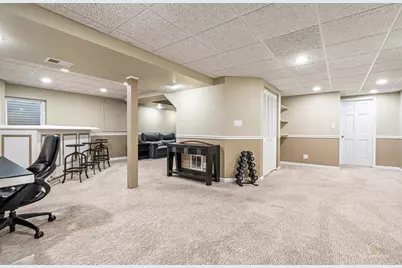 4030 N Parkside Drive, Hoffman Estates, IL 60192 - Photo 29