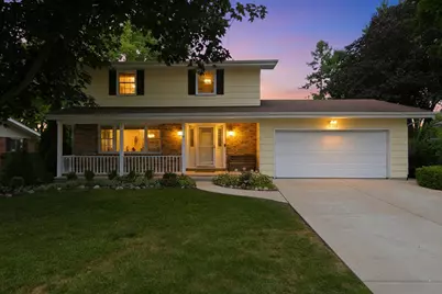 2320 E Beck Road, Lindenhurst, IL 60046 - Photo 1