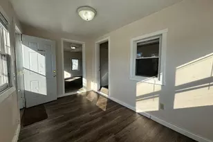 412 E Columbia Ave, Champaign, IL 61820 - Photo 3