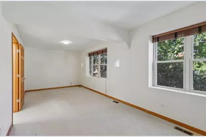 1133 W Cornelia Avenue #B, Chicago, IL 60657 - Photo 15