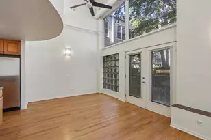 1133 W Cornelia Ave, Chicago, IL 60657 - Photo 5