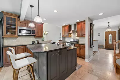 725 Buffalo Circle, Carol Stream, IL 60188 - Photo 9