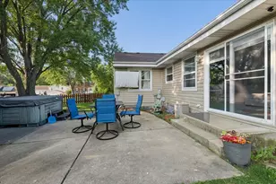 725 Buffalo Cir, Carol Stream, IL 60188 - Photo 25