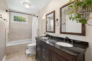 725 Buffalo Cir, Carol Stream, IL 60188 - Photo 19