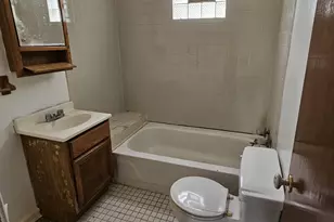 3950 W Montrose Ave, Chicago, IL 60618 - Photo 13