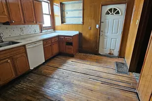 3950 W Montrose Ave, Chicago, IL 60618 - Photo 5