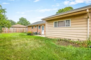 4210 Buckingham Dr, Rockford, IL 61107 - Photo 21