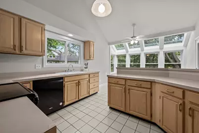 352 Satinwood Court N, Buffalo Grove, IL 60089 - Photo 7