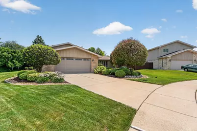 11723 Hidden Brook Court, Orland Park, IL 60467 - Photo 3
