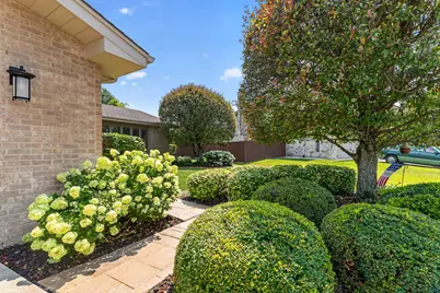 11723 Hidden Brook Court, Orland Park, IL 60467 - Photo 5