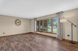 11723 Hidden Brook Ct, Orland Park, IL 60467 - Photo 9