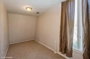 5639 N Karlov Ave, Chicago, IL 60646 - Photo 9