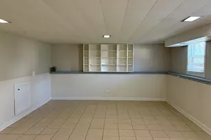 360 Tee Ln, Carpentersville, IL 60110 - Photo 9