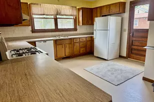 1521 1st St, Peru, IL 61354 - Photo 5