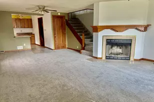 1521 1st St, Peru, IL 61354 - Photo 3