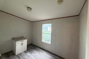 16 W Wasson Rd, Amboy, IL 61310 - Photo 5