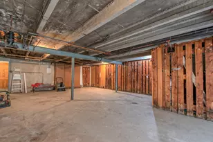4821 Hull St, Skokie, IL 60077 - Photo 15