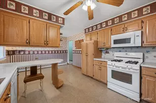 3717 Grandmore Ave, Gurnee, IL 60031 - Photo 9