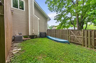108 N Main St, Algonquin, IL 60102 - Photo 49