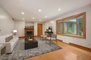 1441 Maple Ln, Elgin, IL 60123 - Photo 5