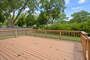 1441 Maple Ln, Elgin, IL 60123 - Photo 25