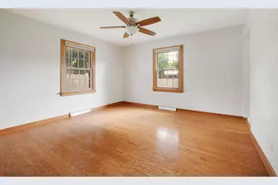 1441 Maple Lane, Elgin, IL 60123 - Photo 15