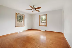 1441 Maple Ln, Elgin, IL 60123 - Photo 15