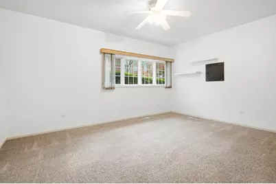 60 E Hattendorf Avenue, Roselle, IL 60172 - Photo 27