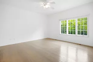 60 E Hattendorf Ave, Roselle, IL 60172 - Photo 21