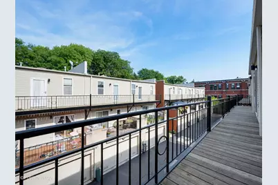 3643 W Cornelia Avenue #B, Chicago, IL 60618 - Photo 25