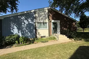 550 Sundance Dr, Bolingbrook, IL 60440 - Photo 3