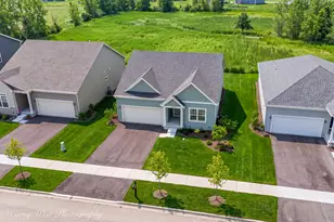 347 N Aspen Dr, Cortland, IL 60112 - Photo 3