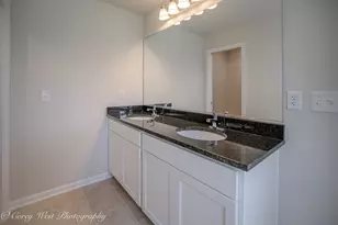 359 N Aspen Dr, Cortland, IL 60112 - Photo 31