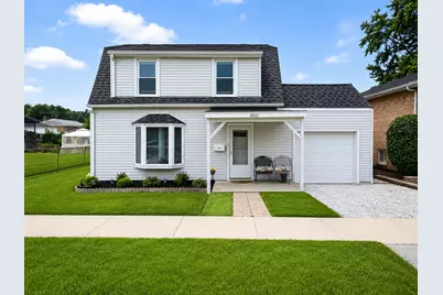 2821 W 102nd Street SW, Evergreen Park, IL 60805 - Photo 1