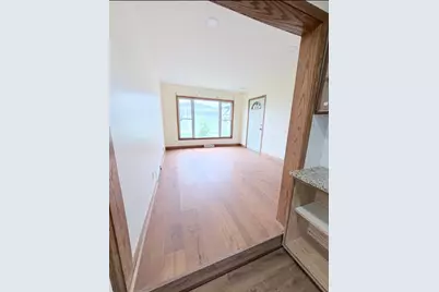 2821 W 102nd Street SW, Evergreen Park, IL 60805 - Photo 7