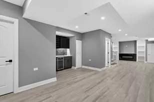 1610 S 5th Ave, Maywood, IL 60153 - Photo 31