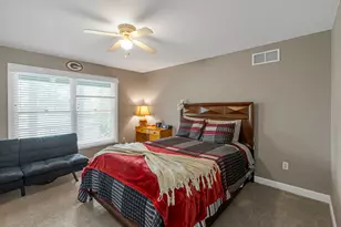 688 W South St, Woodstock, IL 60098 - Photo 11