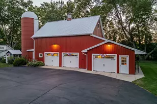688 W South St, Woodstock, IL 60098 - Photo 21