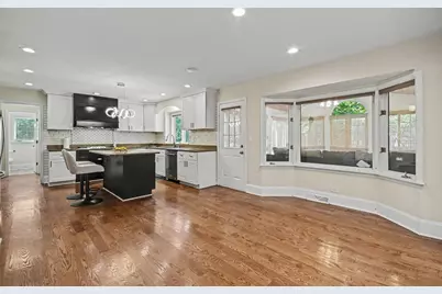 615 E Bailey Road, Naperville, IL 60565 - Photo 7