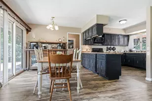 204 E Koopman Dr, Flanagan, IL 61740 - Photo 9