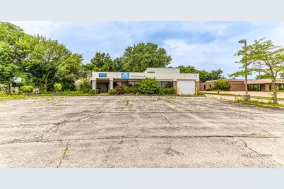 60 S Greenleaf Street, Gurnee, IL 60031 - Photo 1