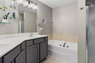 2148 Sunrise Cir, Aurora, IL 60503 - Photo 17